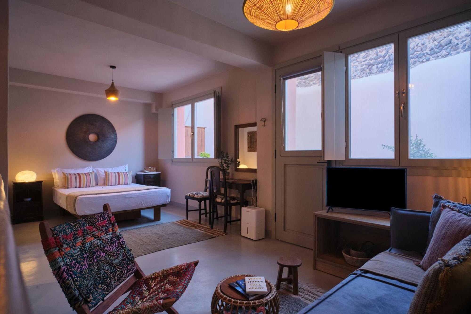 Pink Freud Villas Santorini Oía Zewnętrze zdjęcie